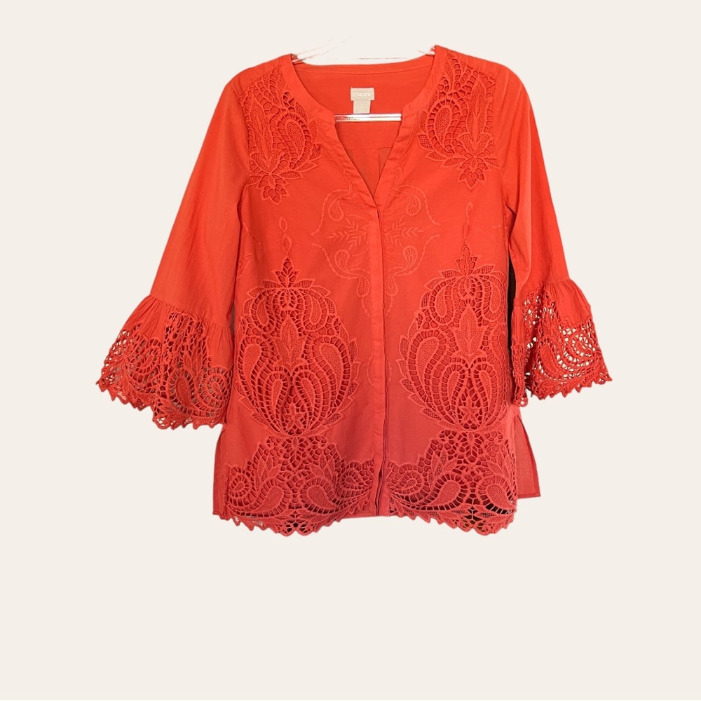 Chico’s Woman’s Button Down Embroidered Blouse Sz 0 (S/4)